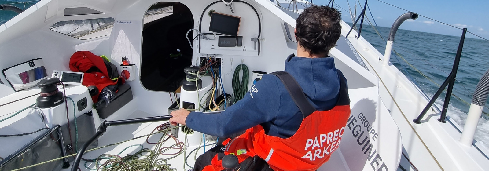 Yoann Richomme à bord du Class40 Queguiner - Innovéo