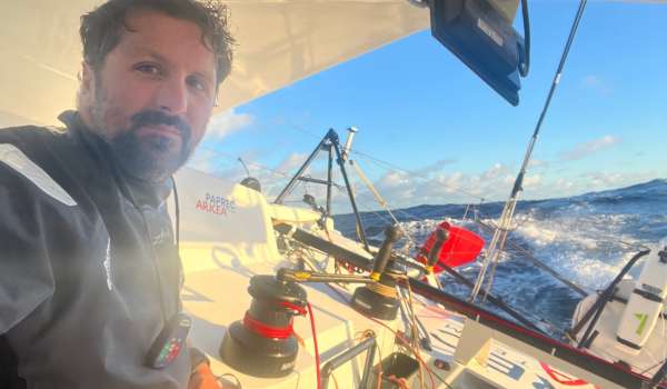 Route du Rhum JOUR 8 : Yoann Richomme creuse un peu plus l’écart