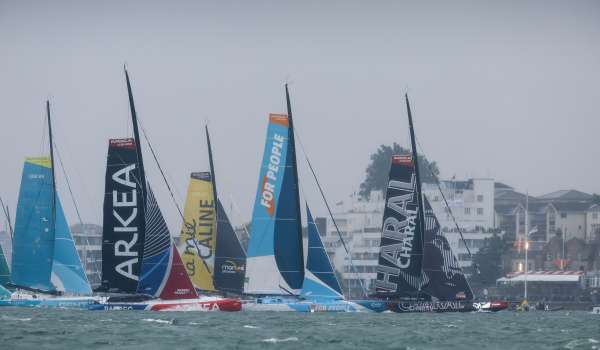 Rolex Fastnet Race : Richomme et Eliès en tête après un départ canon ! 